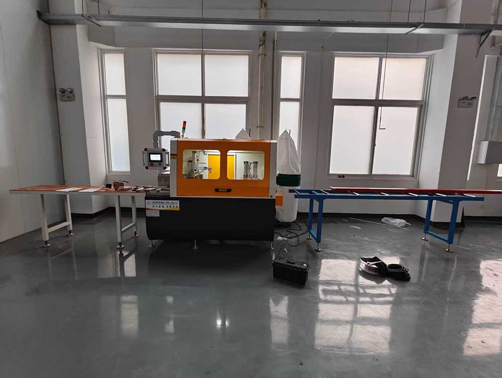 汽車新能源行業(yè)工業(yè)鋁材切割機(jī)，十多種型號(hào)覆蓋全行業(yè)，（標(biāo)準(zhǔn)機(jī)+非標(biāo)機(jī)）破局