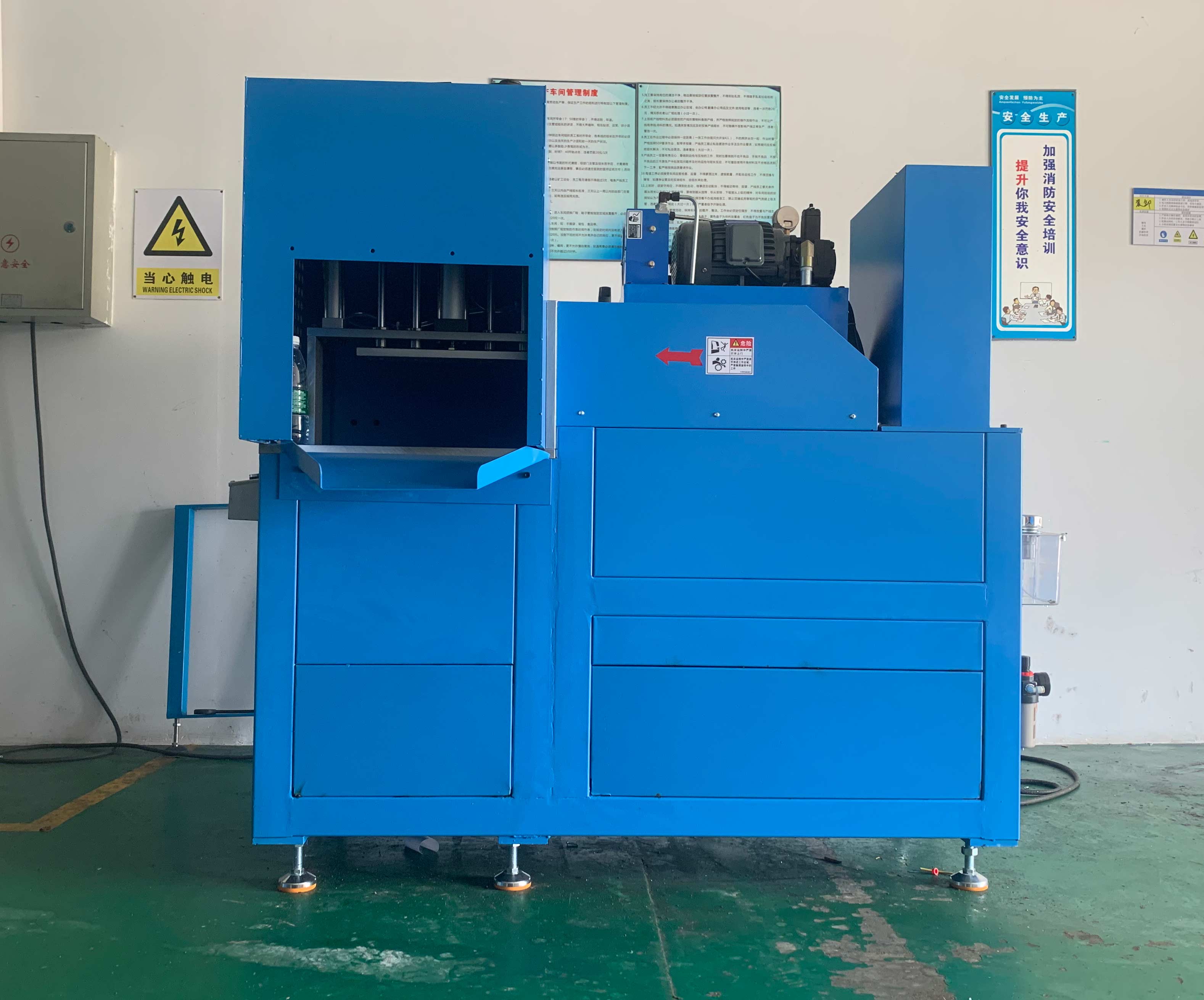 鋁型材自動切割機上下進刀