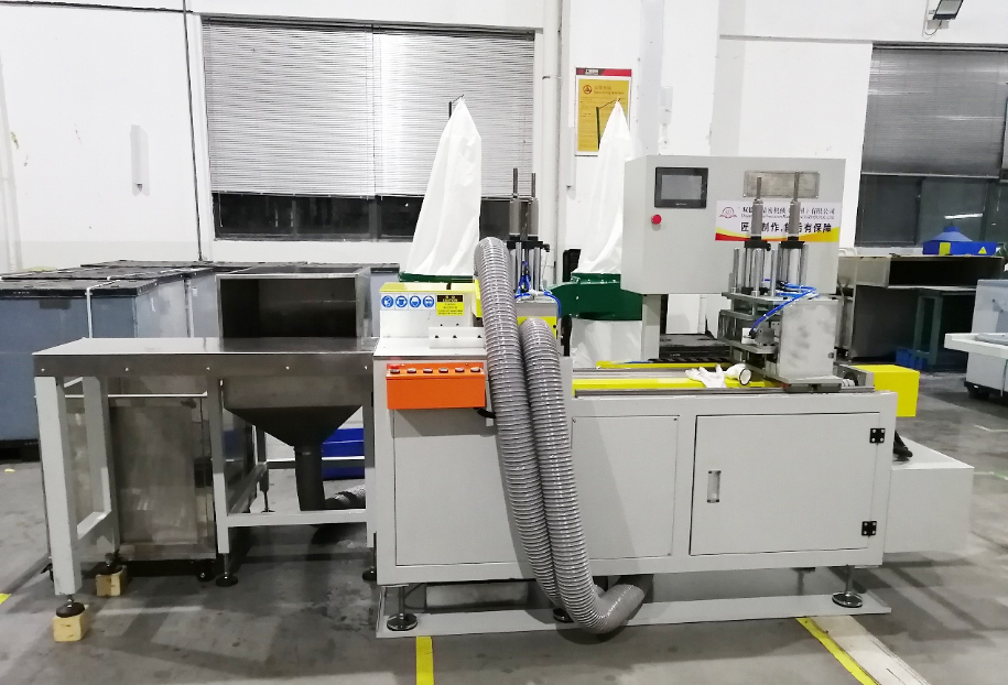 全自動(dòng)鋁材切割機(jī)SDY-Q350--一款非常適合切割小料的鋸切設(shè)備